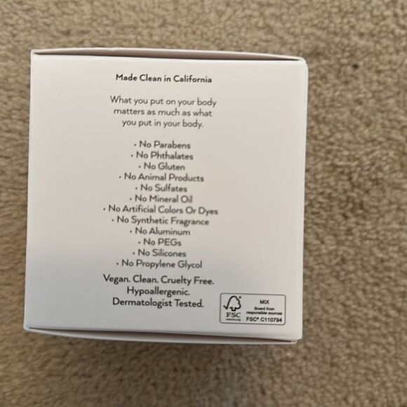 Alo yoga NWT Clean Moisturizer - Picture 5 of 5